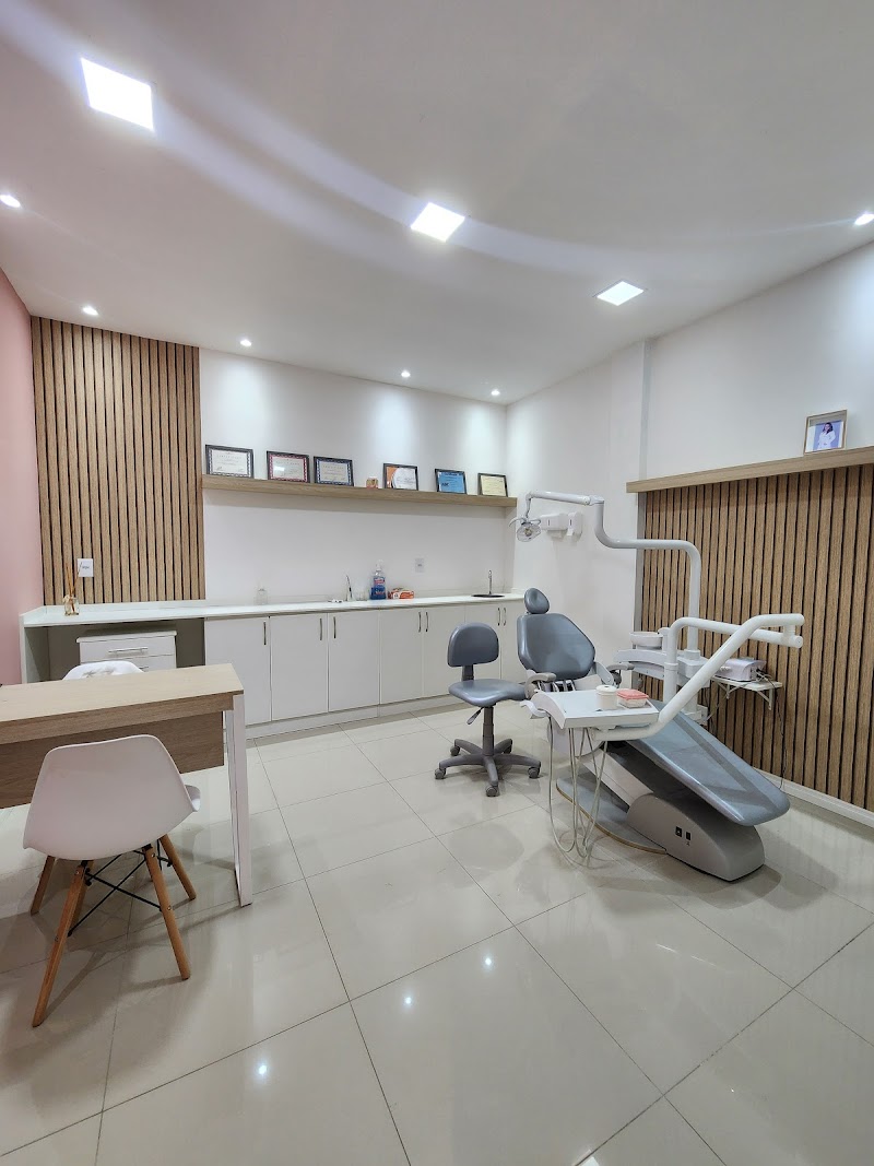 Dentista em Angra dos Reis - Dra. Soliane Freitas - foto 2