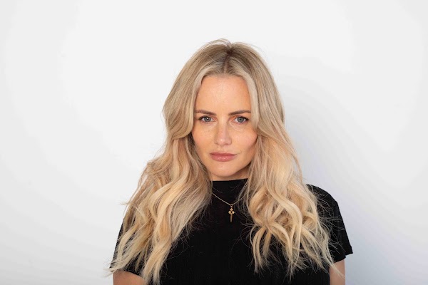 I Am Love Hair Extensions photo 3