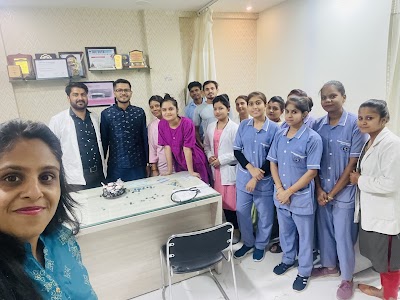 Dr. Nitika Varshney Bansal: Best Laparoscopic Surgeon | Best Gynaecologist | Endometriosis | Hysterectomy | In Bhopal - Image 2