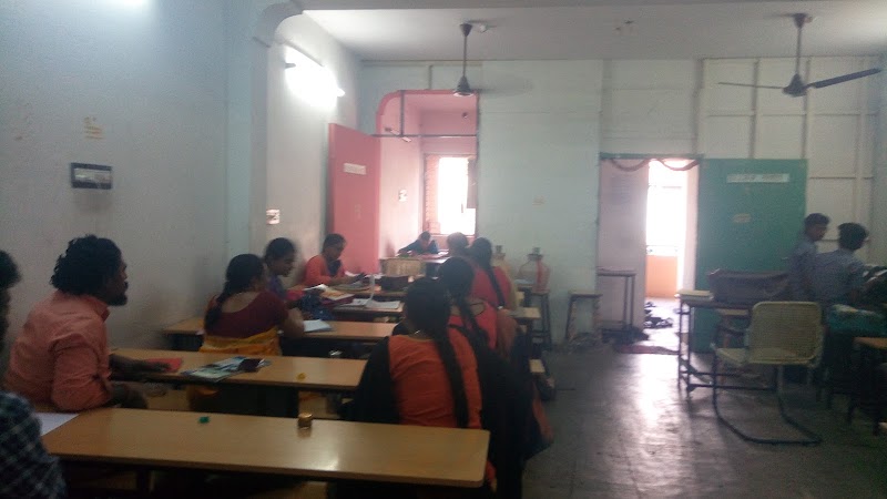 FRIENDS TYPEWRITING &SHORTHAND INSTITUTE