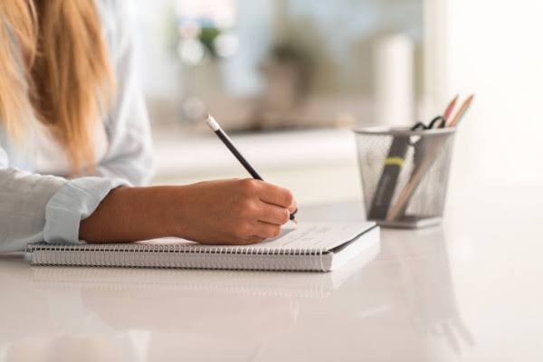FRIENDS TYPEWRITING &SHORTHAND INSTITUTE