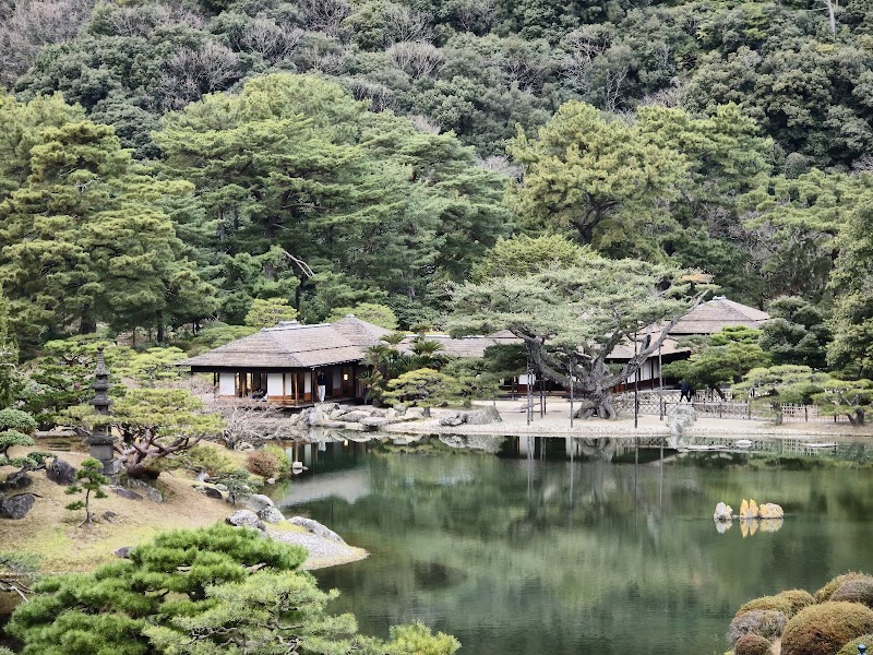 栗林公園の外観