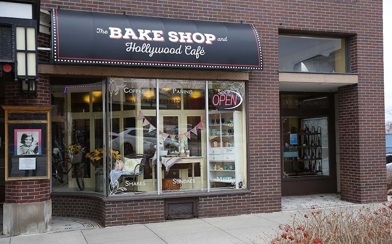 Bake Shop and Hollywood Cafe photo 4