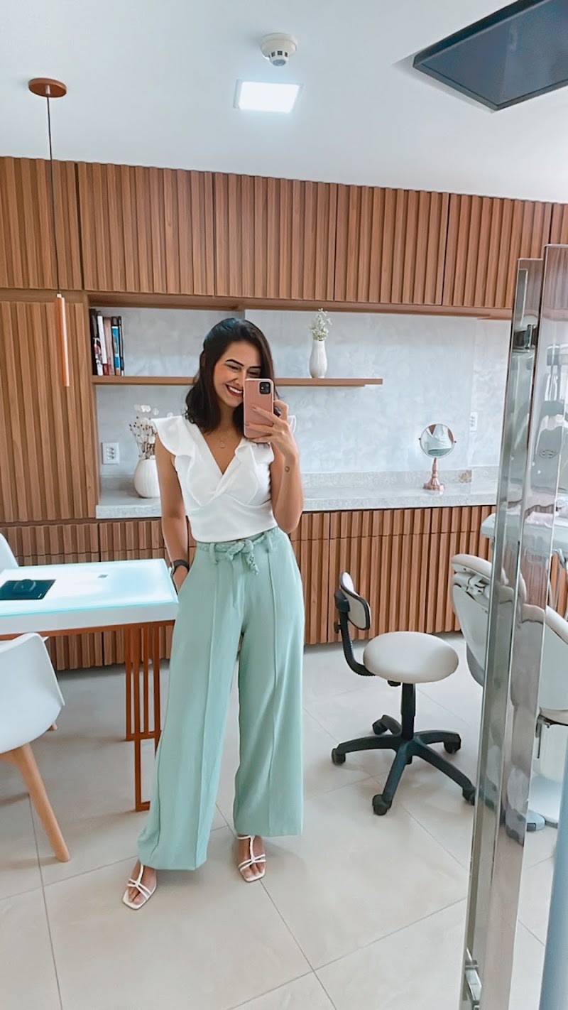 Dra. Paula Amaral - Endodontia - Canal - Clareamento - foto 2