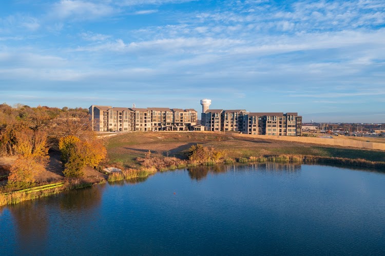 Touchmark at Emerald Lake