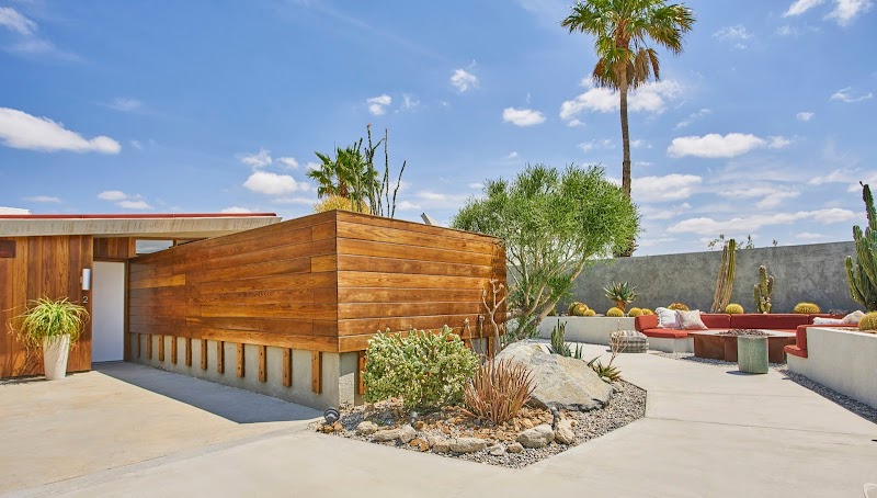 The Lautner Compound