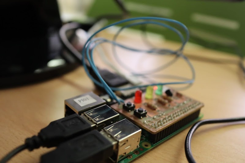 Crea - Club de Robótica, Electrónica y Automática