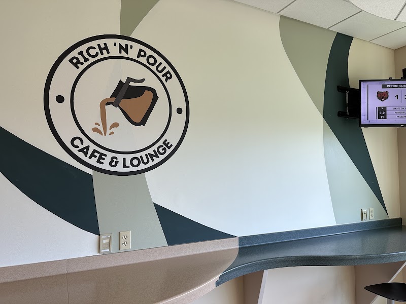 Rich 'N' Pour photo 2