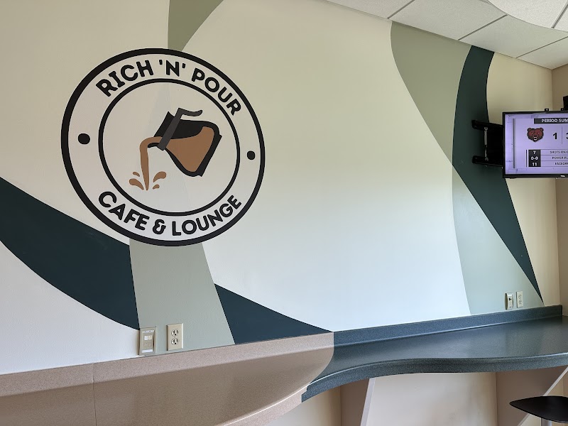 Rich 'N' Pour photo 2