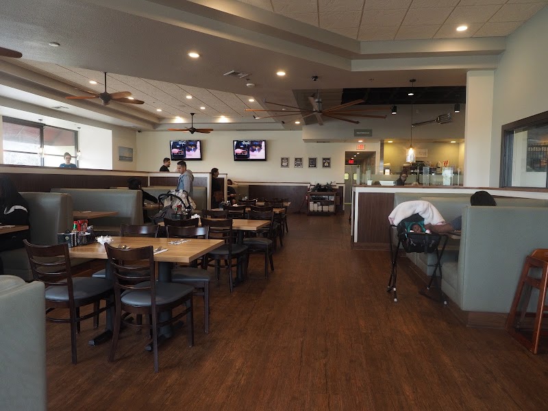 Broken Yolk Cafe photo 1