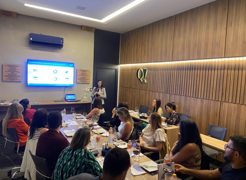 Dermatologista - Dra. Juliana de Morais Fernandes Krakheche - Clínica Dermavive