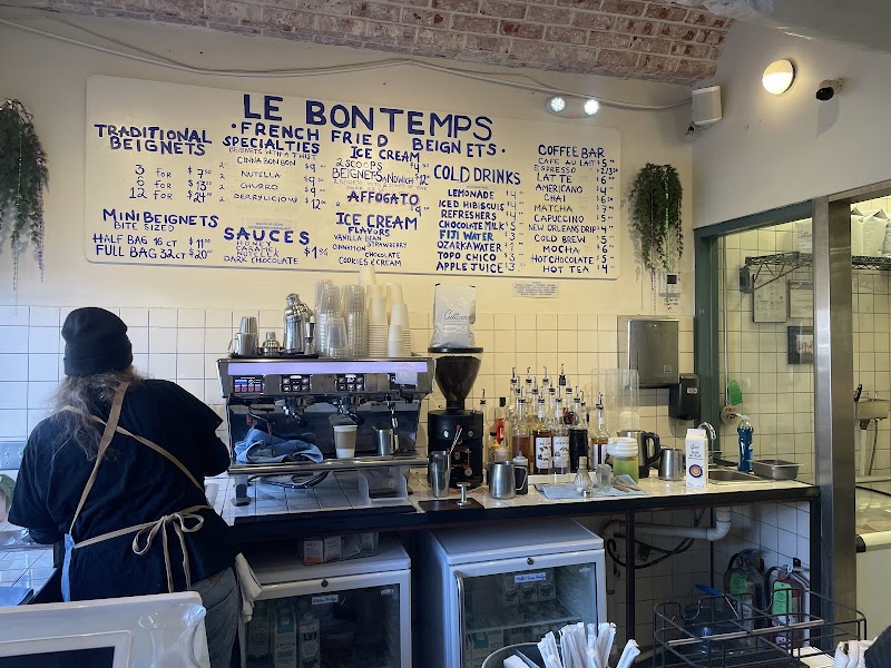 Le Bon Temps Beignets and Coffee photo 5
