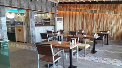 Karadeniz Pide Ve Kebap Salonu - Restoran