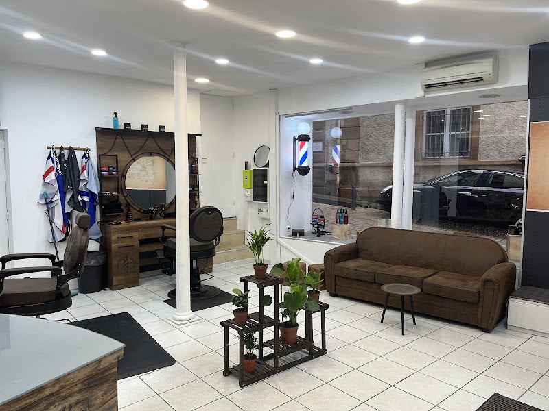 LE COIFFEUR BARBIER — photo 3