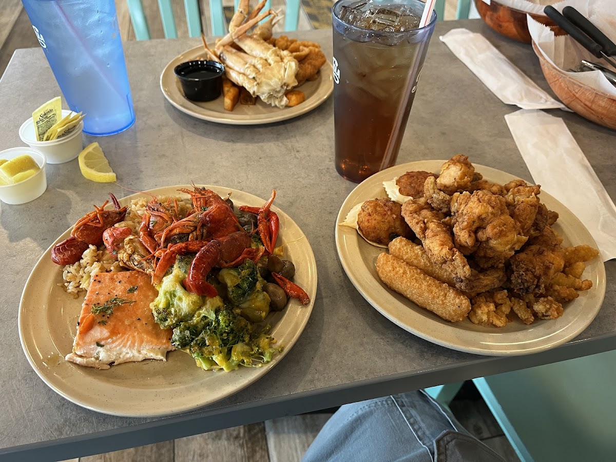 Captain Benjamin's Calabash Seafood Buffet photo 3