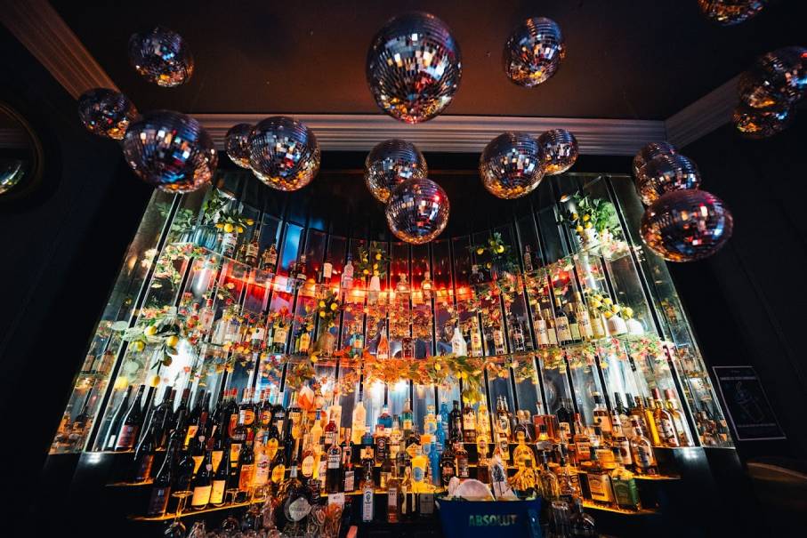 DINER D ENTREPRISE, vue extérieure