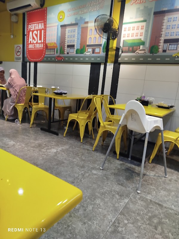 Ayam Gepuk Pak Gembus Banting