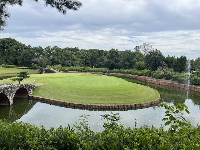 Narumi Country Club - Photo 1
