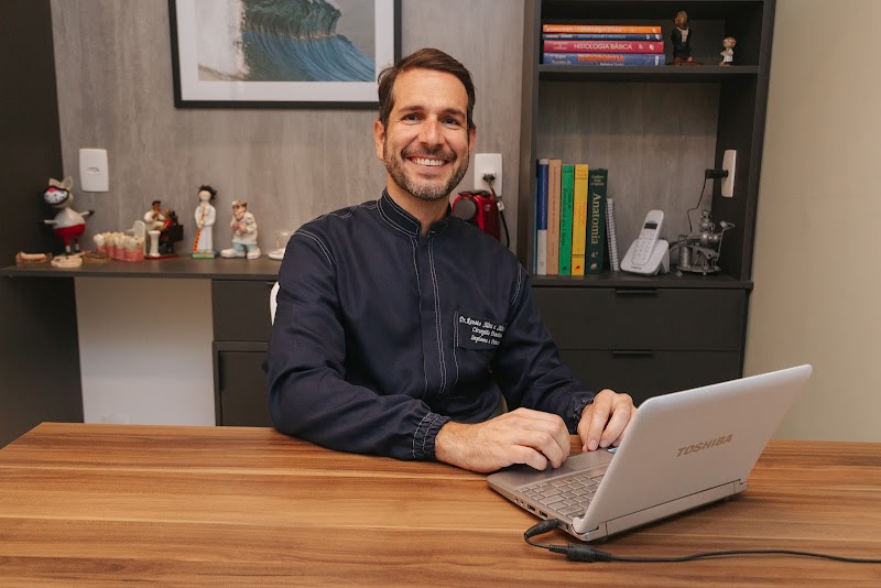 Dr Renato Silva e Silva Junior - foto 5