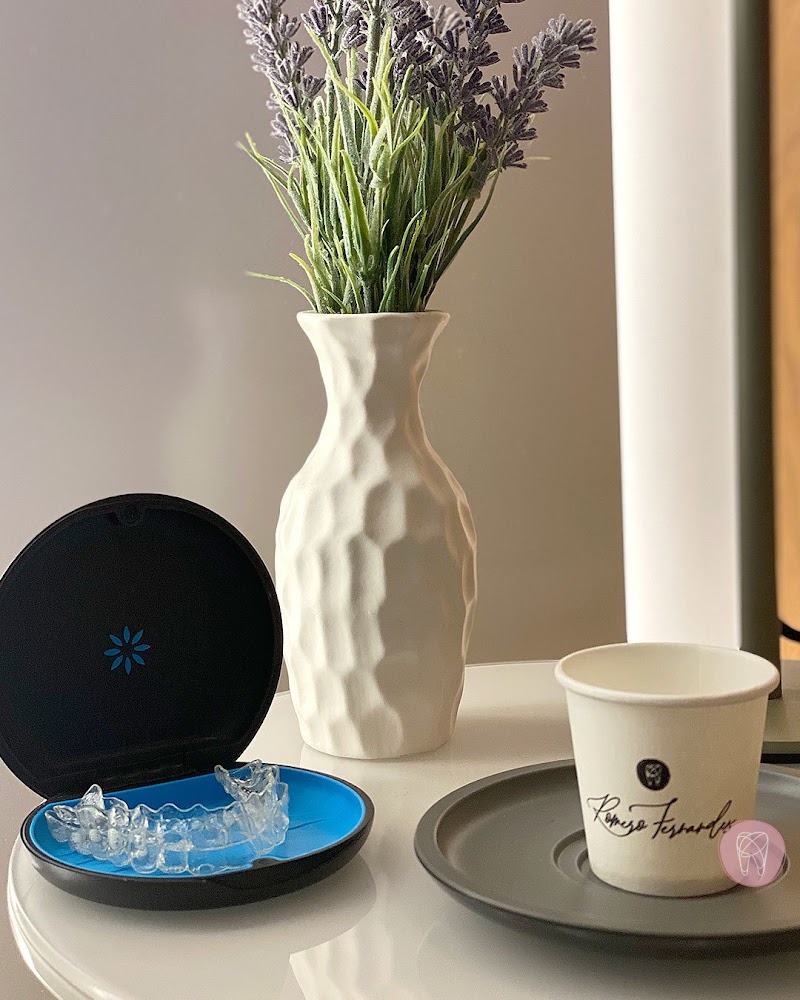 Romero Fernandes Odontologia - Implante Dentário com os melhores Dentistas da Barra da Tijuca - foto 3