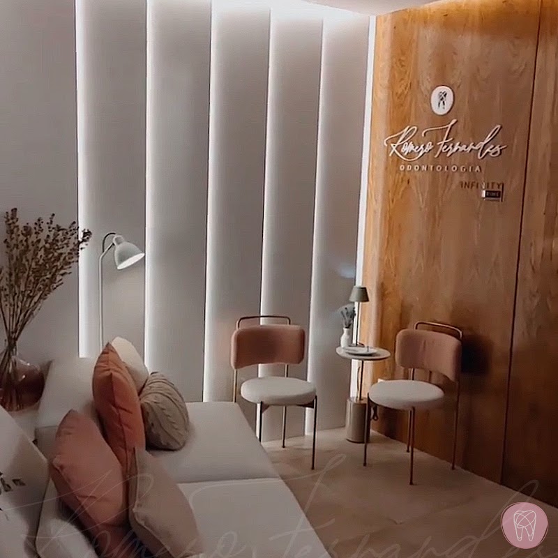 Romero Fernandes Odontologia - Implante Dentário com os melhores Dentistas da Barra da Tijuca - foto 4