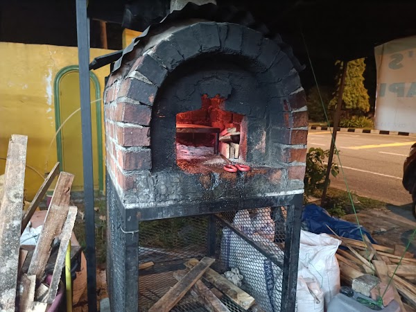 Uncle Jan's Pizza Kayu Api - Photo 1