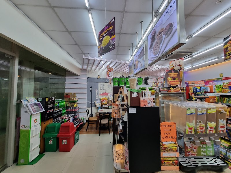 7-Eleven Dusit D2 (2824)