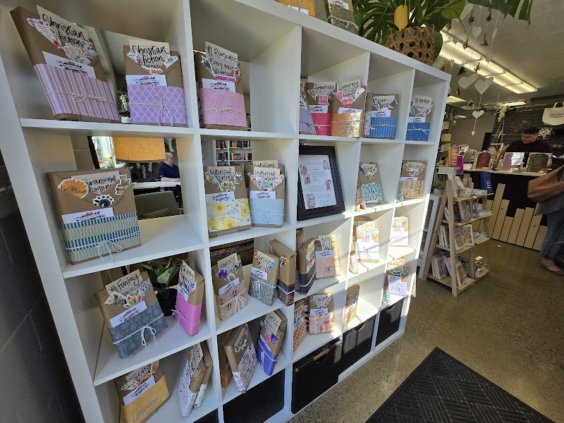 Midnight Readers Shop photo 4