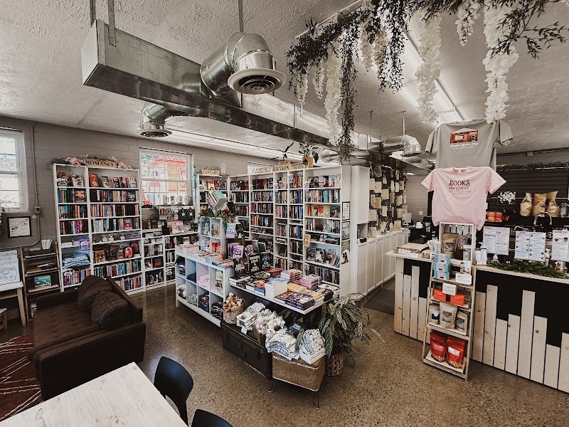 Midnight Readers Shop photo 2