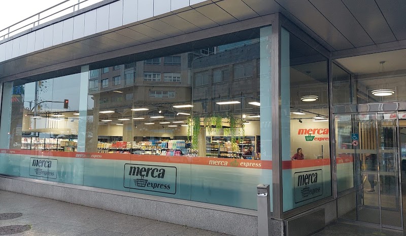 Supermercado MercaExpress Estación Marítima de Ría Vigo photo 5