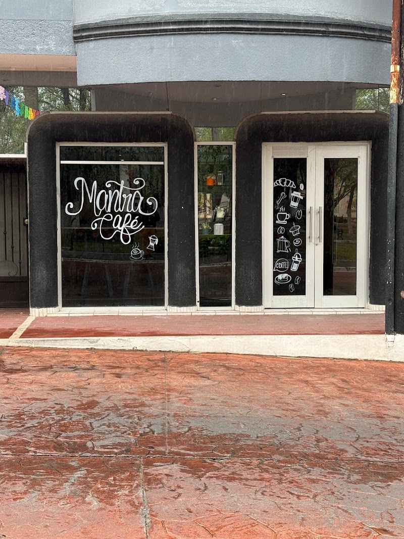 Mantra Café photo 1