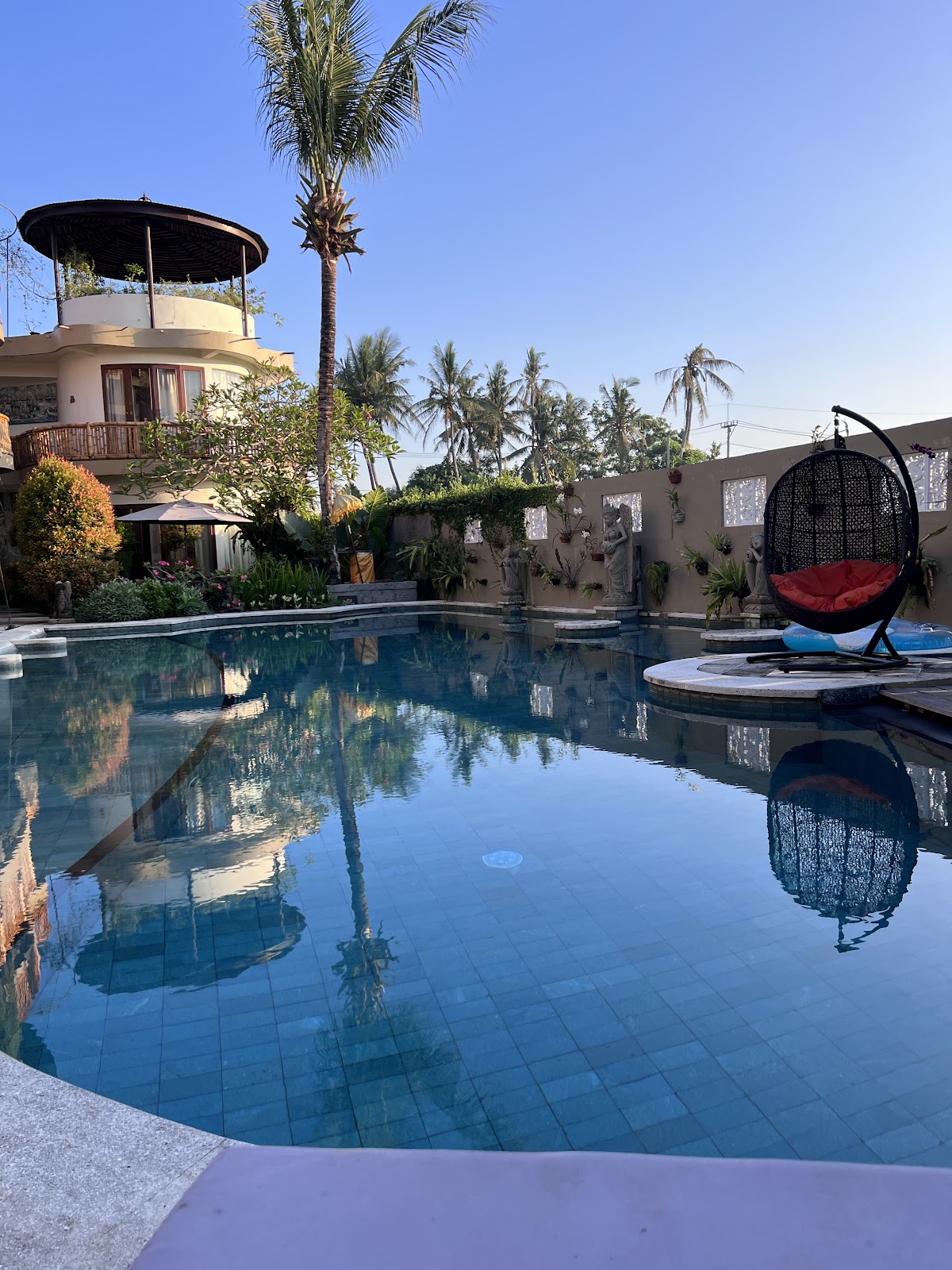 Floating Leaf Eco-Luxury Retreat — 4