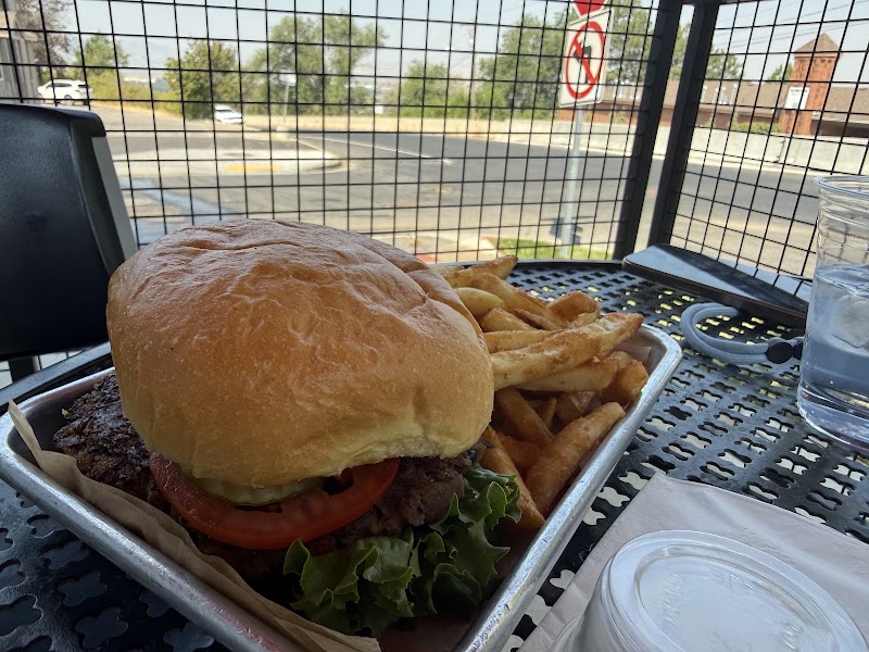 Morty's Cafe: Logan photo 3