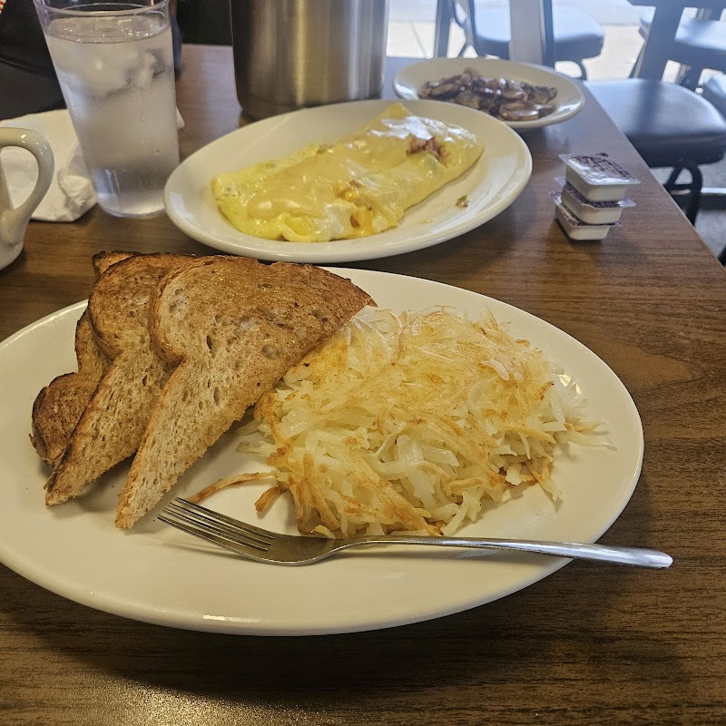 Shar'els Cafe photo 4