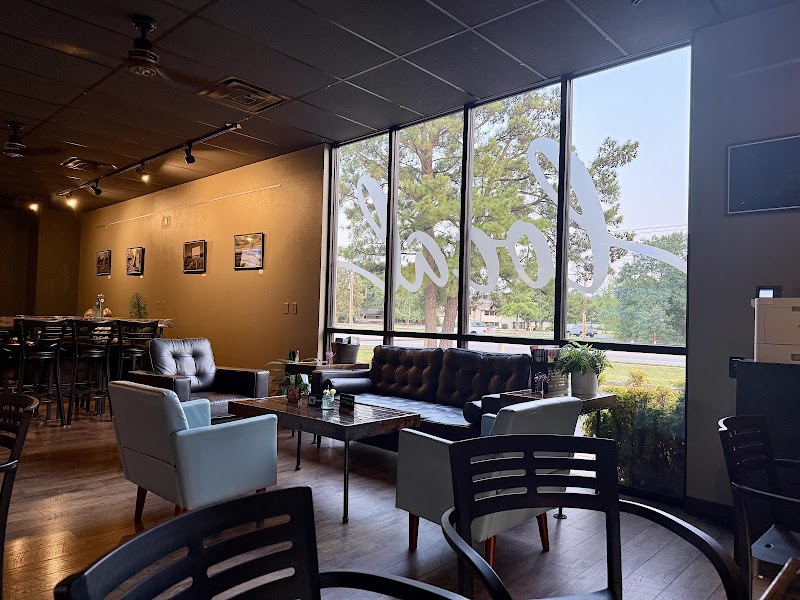 Six Twelve Coffeehouse & Bar photo 2