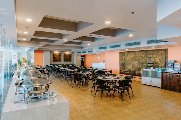 Five Sails - Photo 1