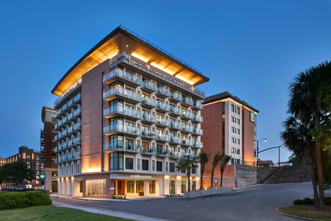 Best Dog-Friendly Hotels in Savannah, United States