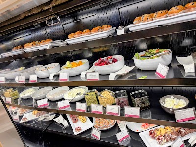 Plaza Premium Lounge (US Departures) — Google photo 4