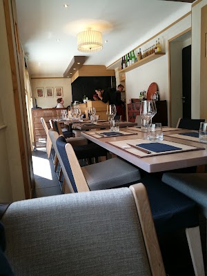 Nobuki Table Japonaise Tours