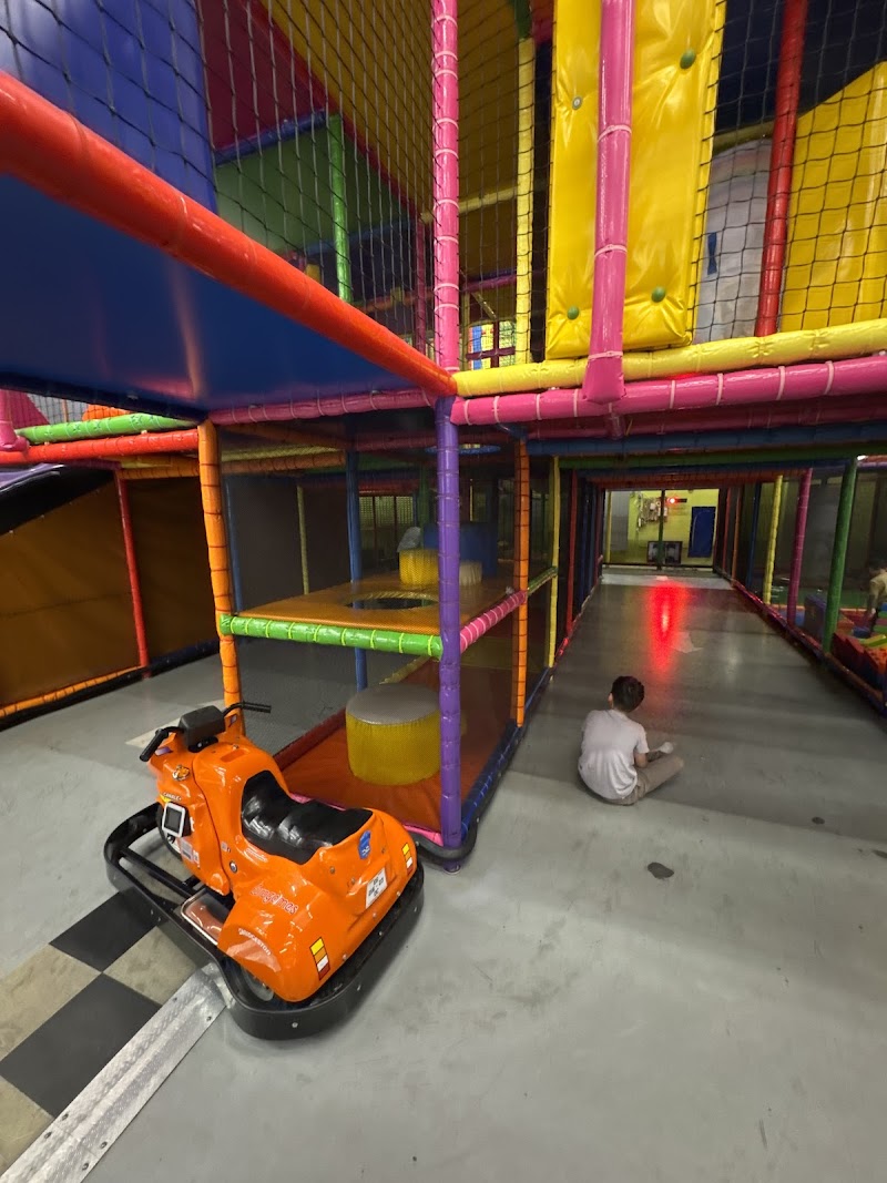 Kids Empire Woodland Hills photo 5