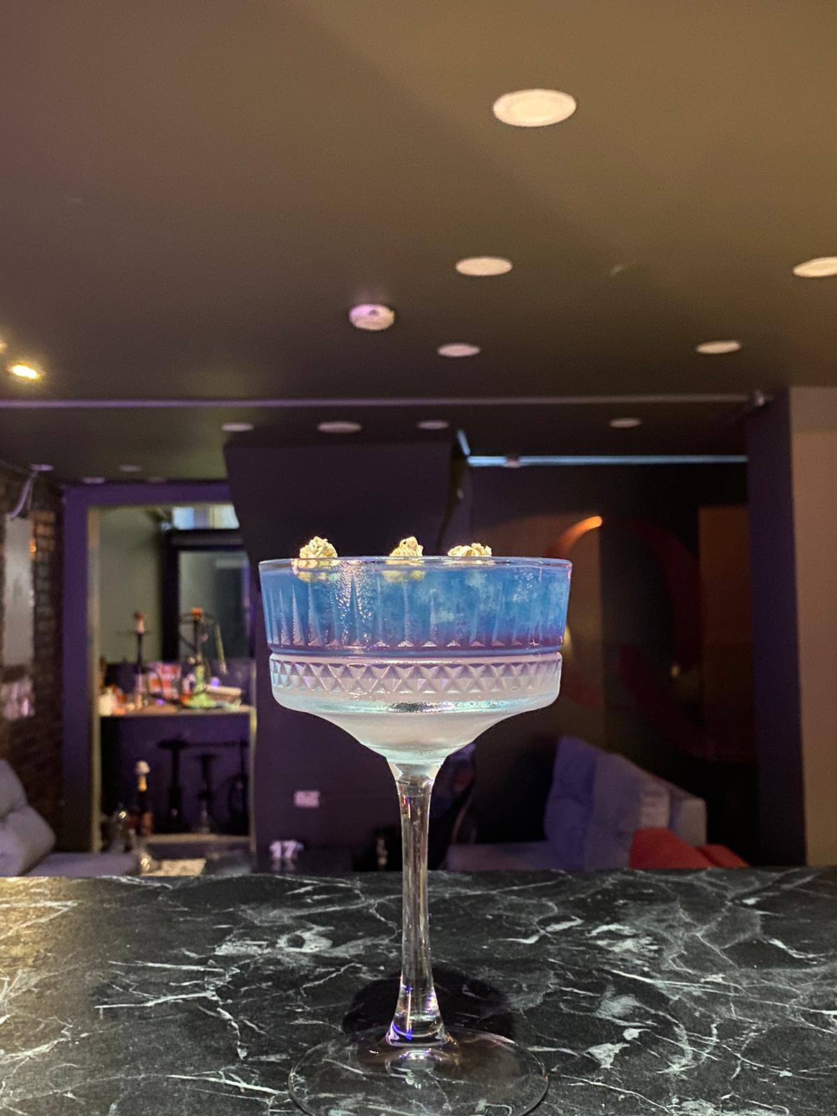 Q Bar Mağusa mekanı