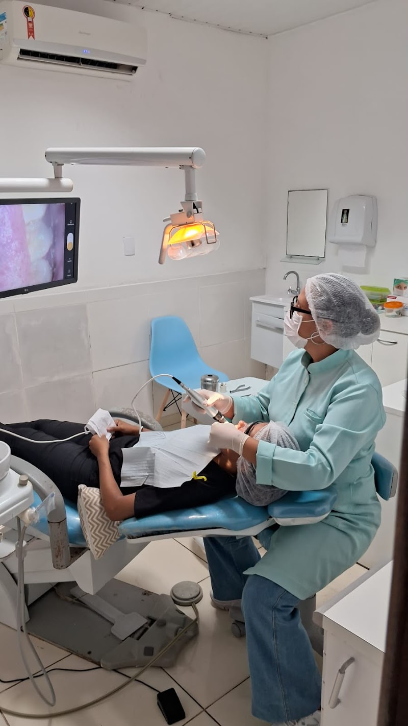 Dentista Márcia Moura - foto 2