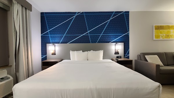 Photo by ZEPRAT GERNODT (ZEPRATGERNODT)