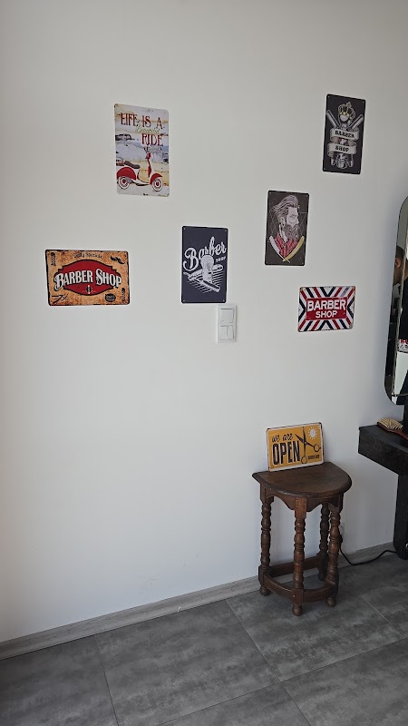 FADE UP BARBER FRYZJER Salon Fryzjerski