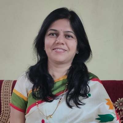 Dr. Sujata Raghavendra Kulkarni- Gynecologist and Fertility Specialist in Solapur