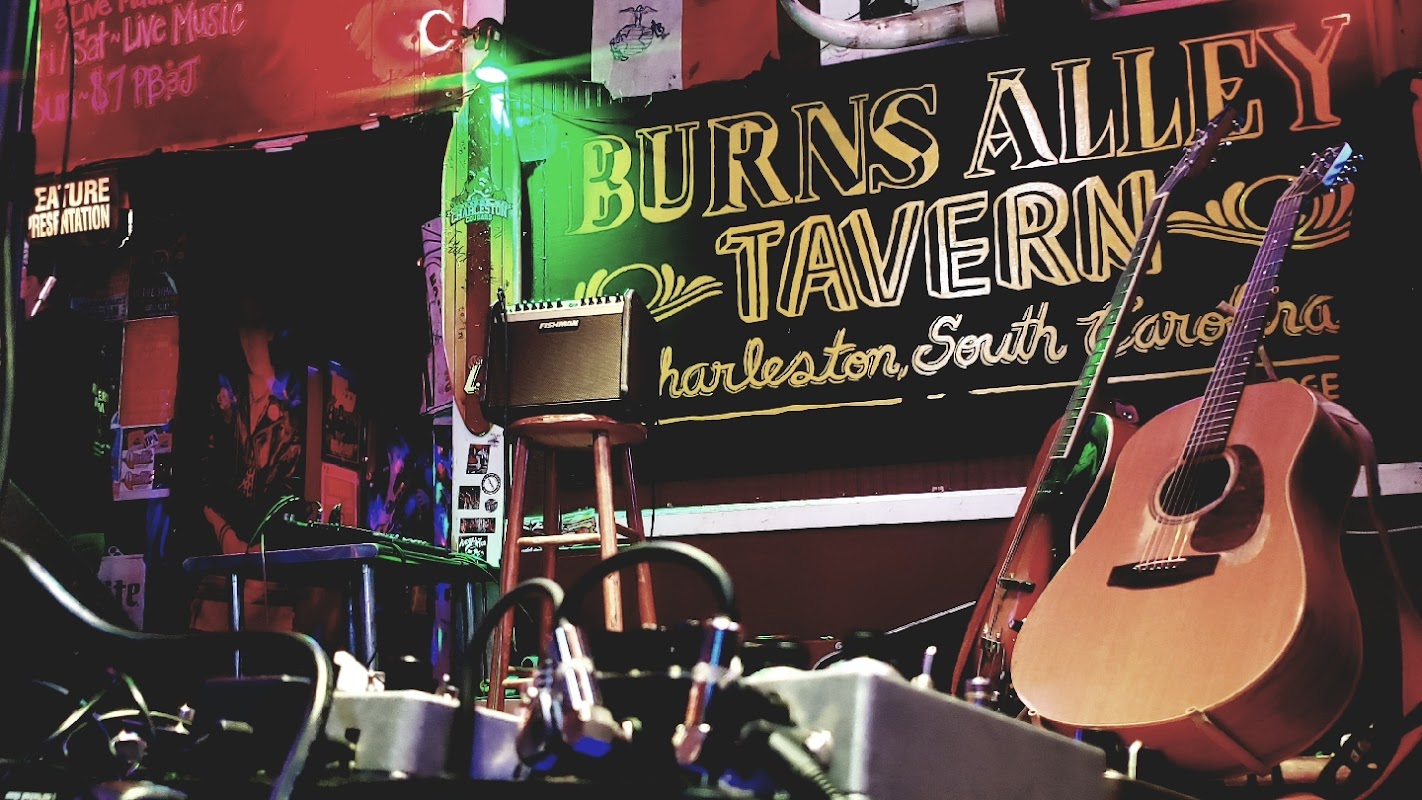 Burns Alley Tavern photo 3