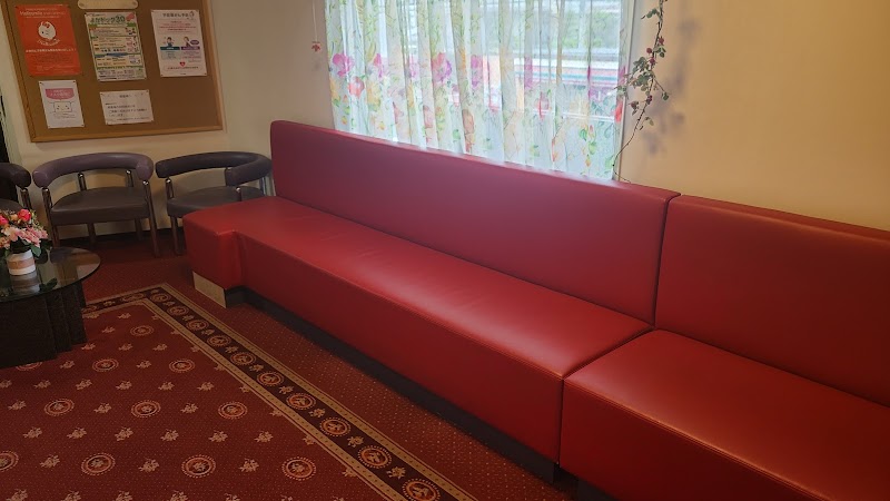 つきやま産婦人科の外観