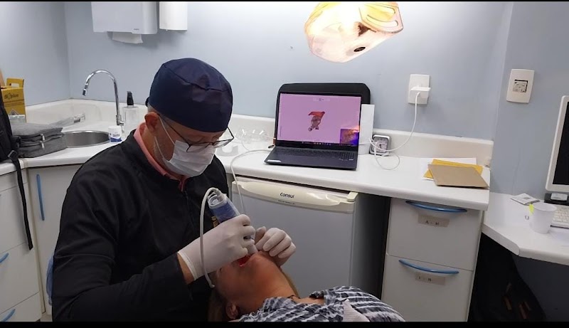 ESPAÇO ORAL ® Dentista I Carga Imediata I Implante I Prótese Protocolo I Alinhadores I Clareamento I HOF I Escaneamento - foto 3