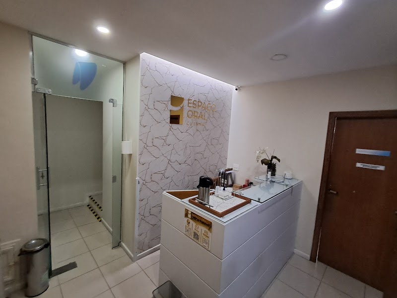 ESPAÇO ORAL ® Dentista I Carga Imediata I Implante I Prótese Protocolo I Alinhadores I Clareamento I HOF I Escaneamento - foto 4