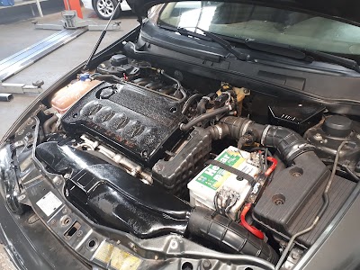 Foto de Equipe A - Manutenção Automotiva